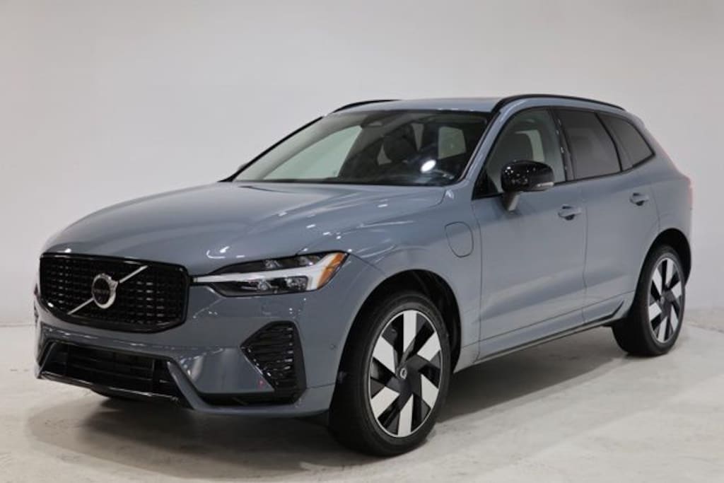 Used 2023 Volvo XC60 Recharge Plug-In Hybrid Ultimate Dark SUV