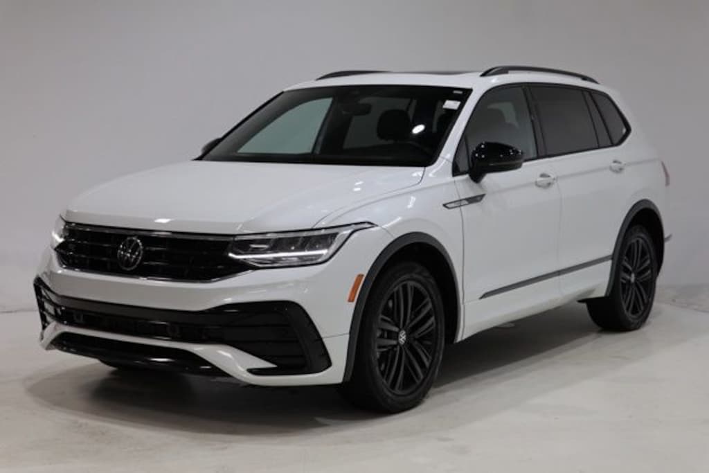 Used 2022 Volkswagen Tiguan 2.0T SE R-Line Black SUV