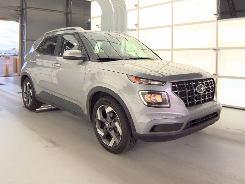 Used 2025 Hyundai Venue SEL SUV