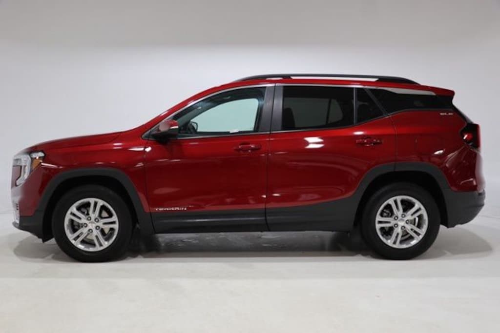 Used 2023 GMC Terrain SLE SUV