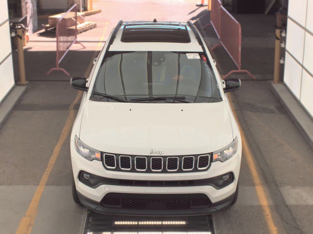 Used 2025 Jeep Compass Latitude SUV