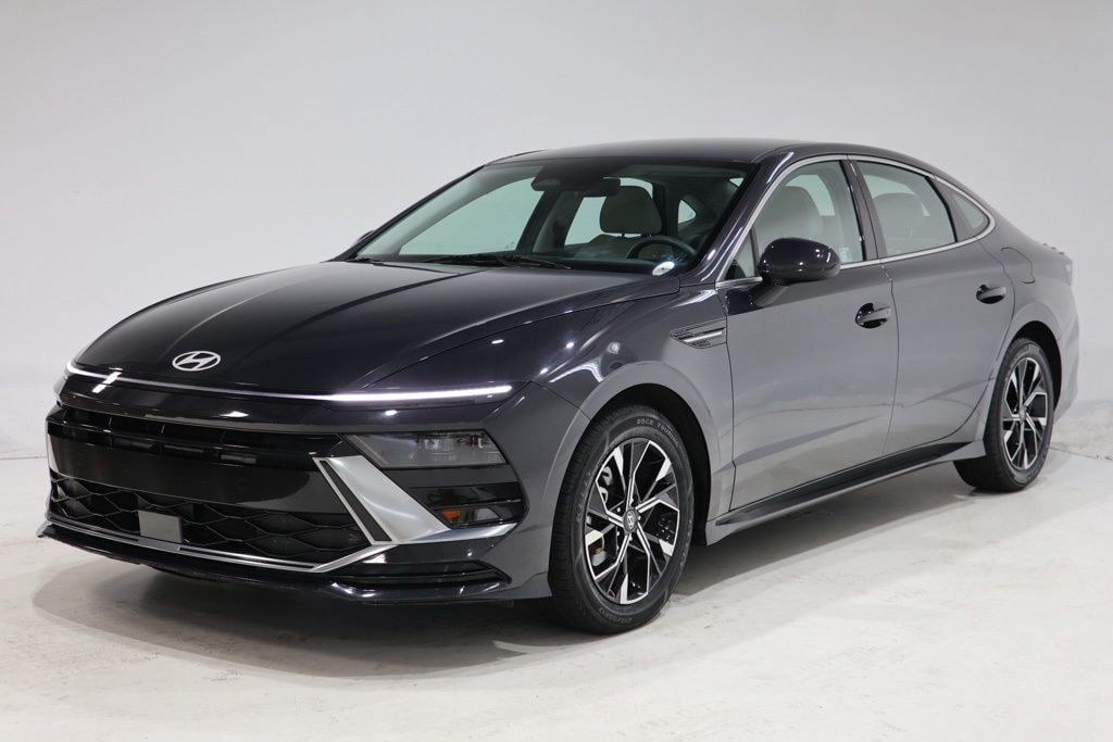 Used 2025 Hyundai Sonata SEL Sedan