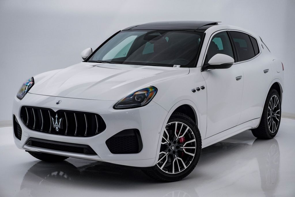 New 2025 Maserati Grecale Base SUV