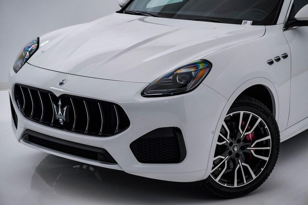 New 2025 Maserati Grecale Base SUV