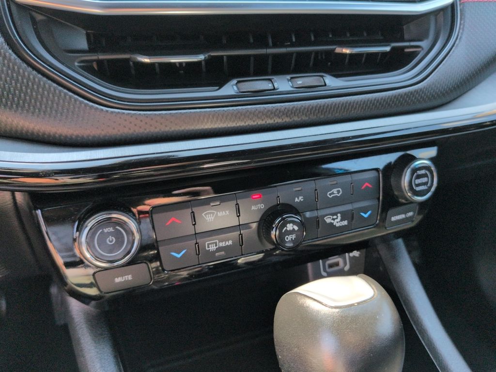 2025 Jeep Compass Trailhawk - Photo 16