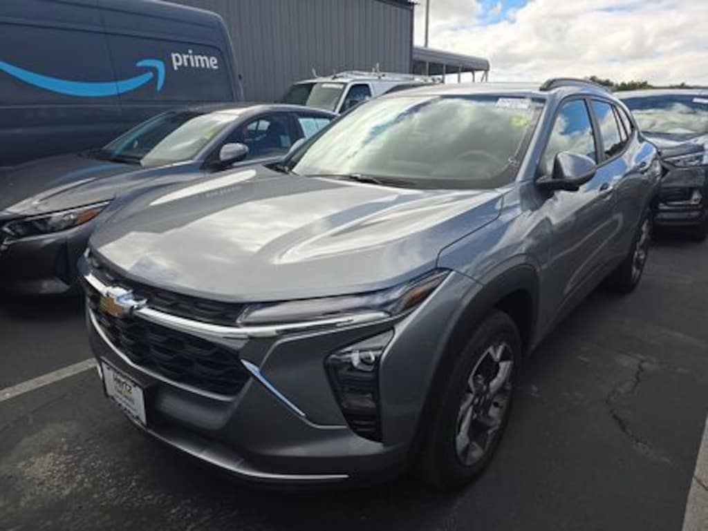 Used 2025 Chevrolet Trax LT Sport Utility