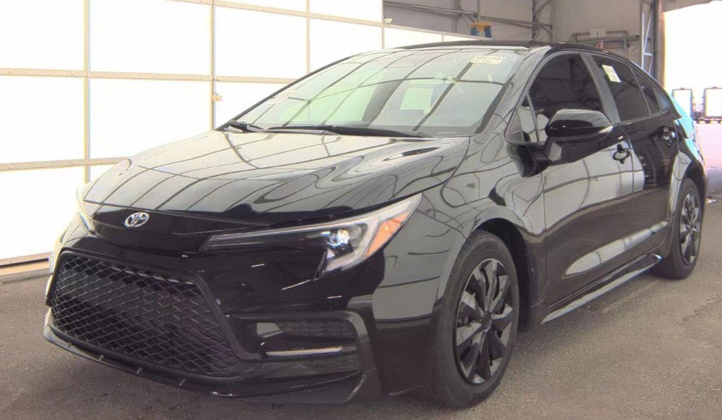 Used 2025 Toyota Corolla SE Sedan