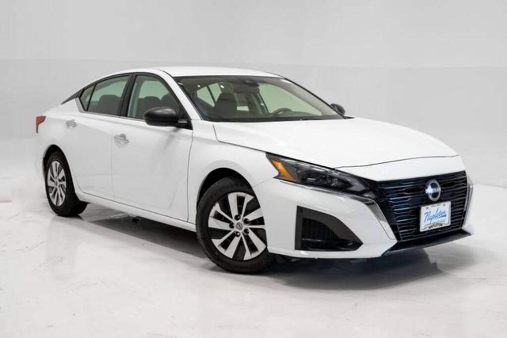 Used 2024 Nissan Altima 2.5 S Sedan