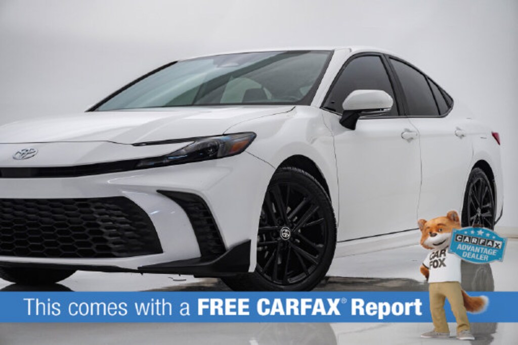 Used 2025 Toyota Camry SE Sedan