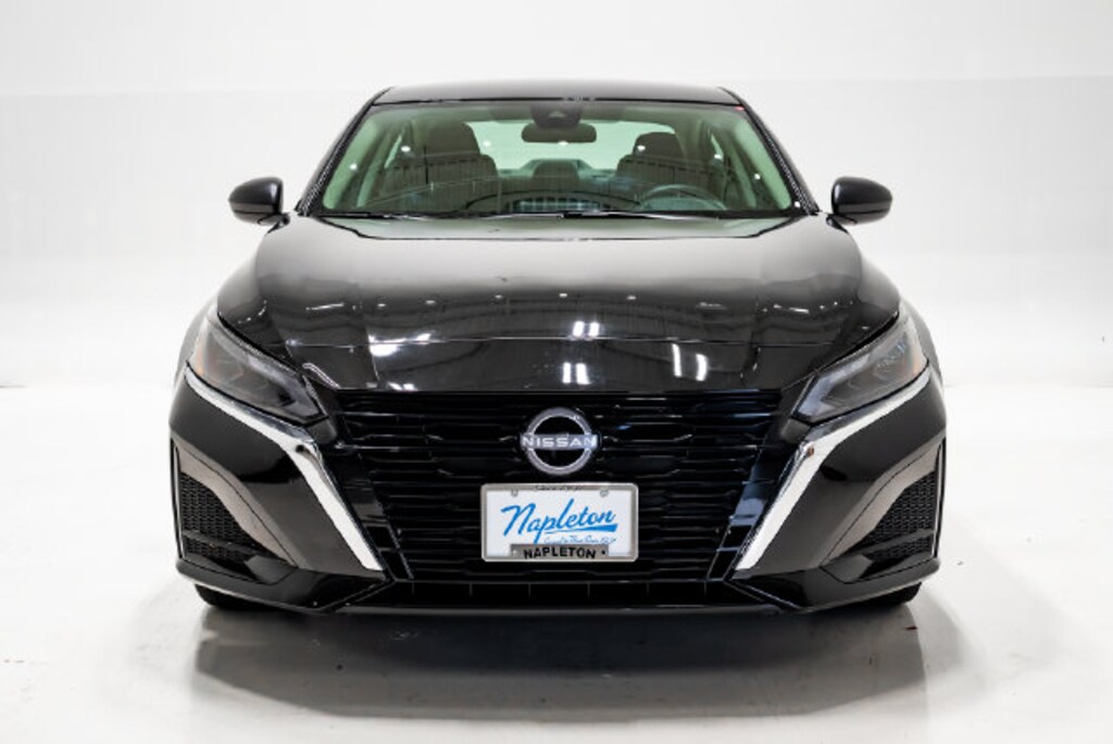 Used 2025 Nissan Altima 2.5 SV Sedan