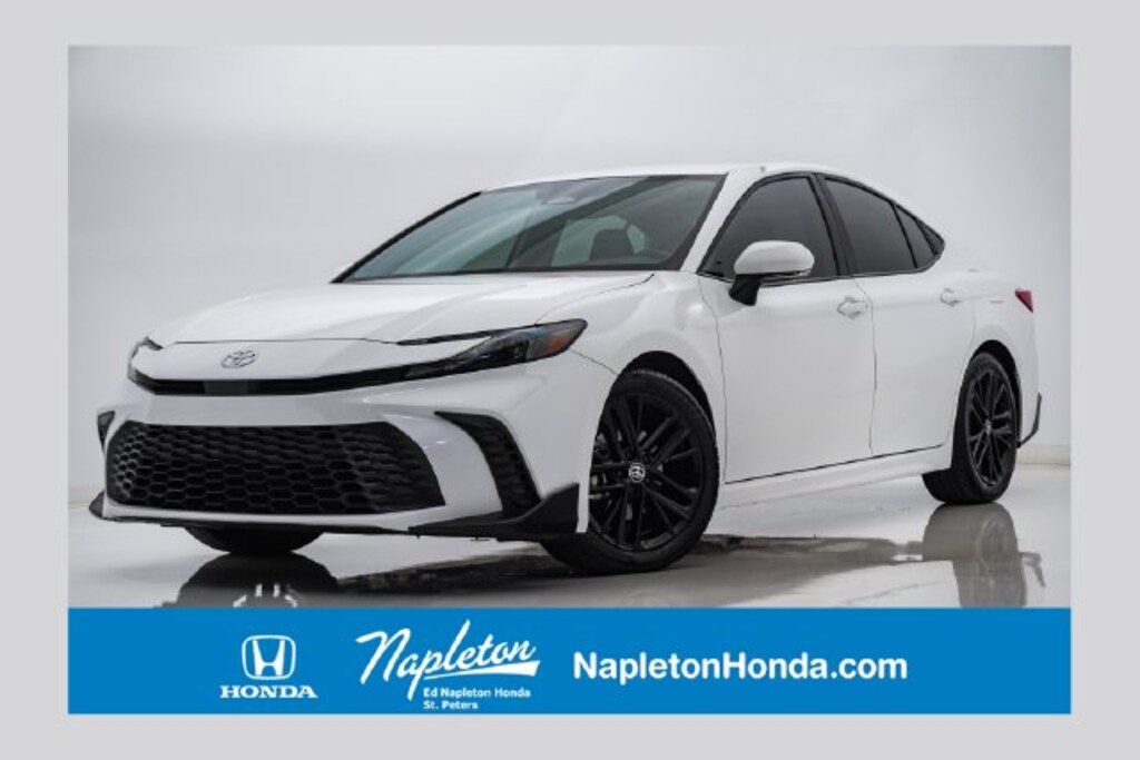 Used 2025 Toyota Camry SE Sedan