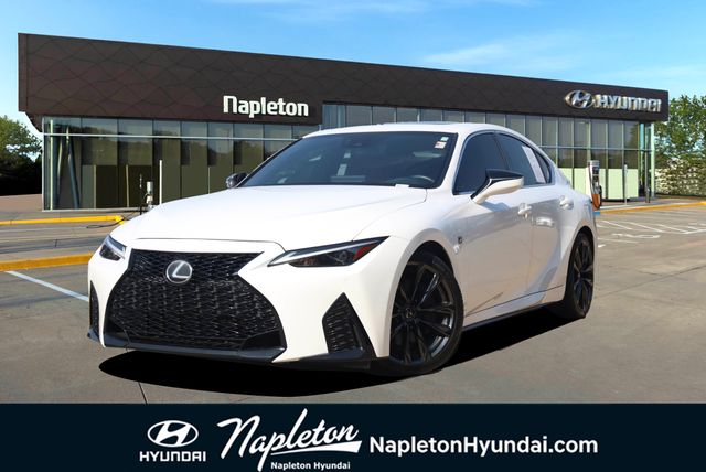2021 Lexus IS