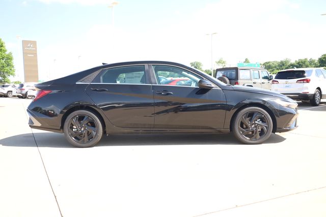 New 2026 Hyundai Elantra SEL Sport Sedan