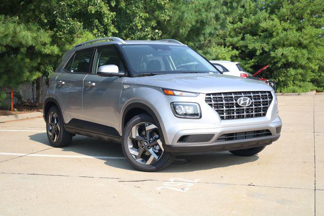 New 2026 Hyundai Venue SEL SUV