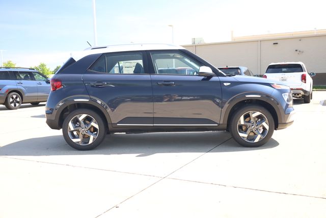 New 2026 Hyundai Venue SEL w/Two-Tone Roof SUV