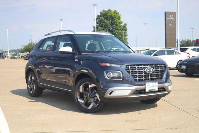 New 2026 Hyundai Venue SEL w/Two-Tone Roof SUV