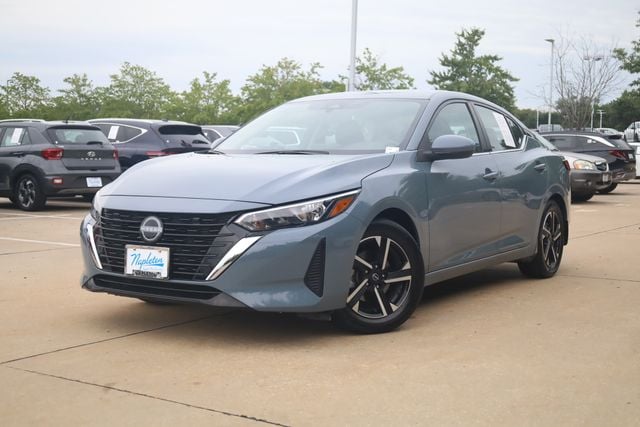 Used 2024 Nissan Sentra SV with VIN 3N1AB8CV8RY263704 for sale in Oakbrook Terrace, IL
