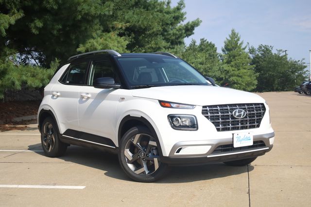 New 2026 Hyundai Venue SEL w/Two-Tone Roof SUV