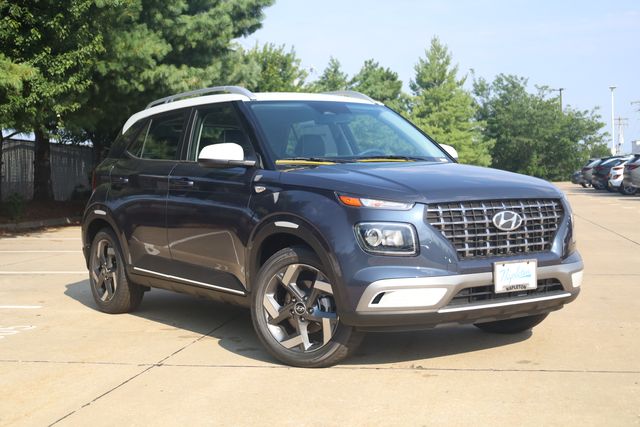 New 2026 Hyundai Venue SEL w/Two-Tone Roof SUV