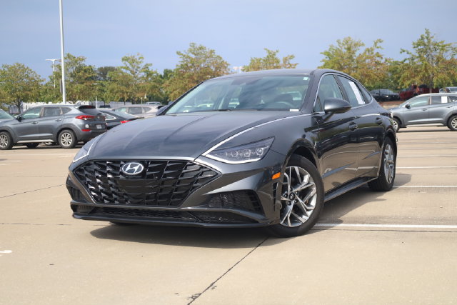 Used 2023 Hyundai Sonata SEL Sedan