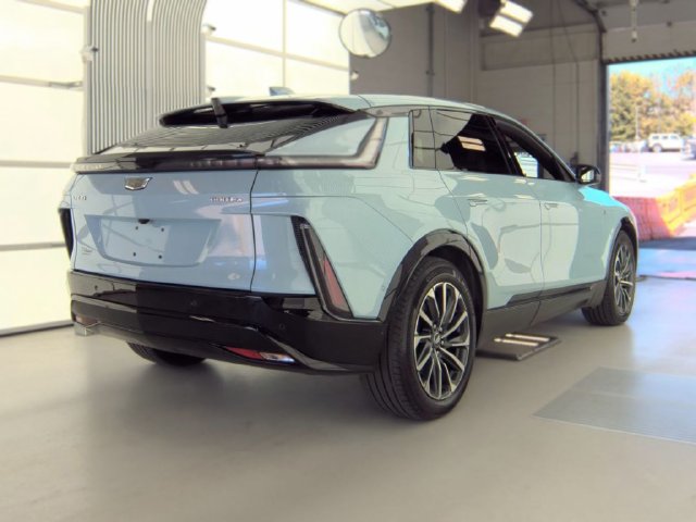 Used 2024 CADILLAC LYRIQ Sport SUV