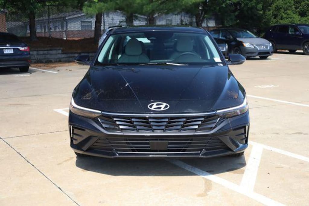 New 2026 Hyundai Elantra Limited Sedan