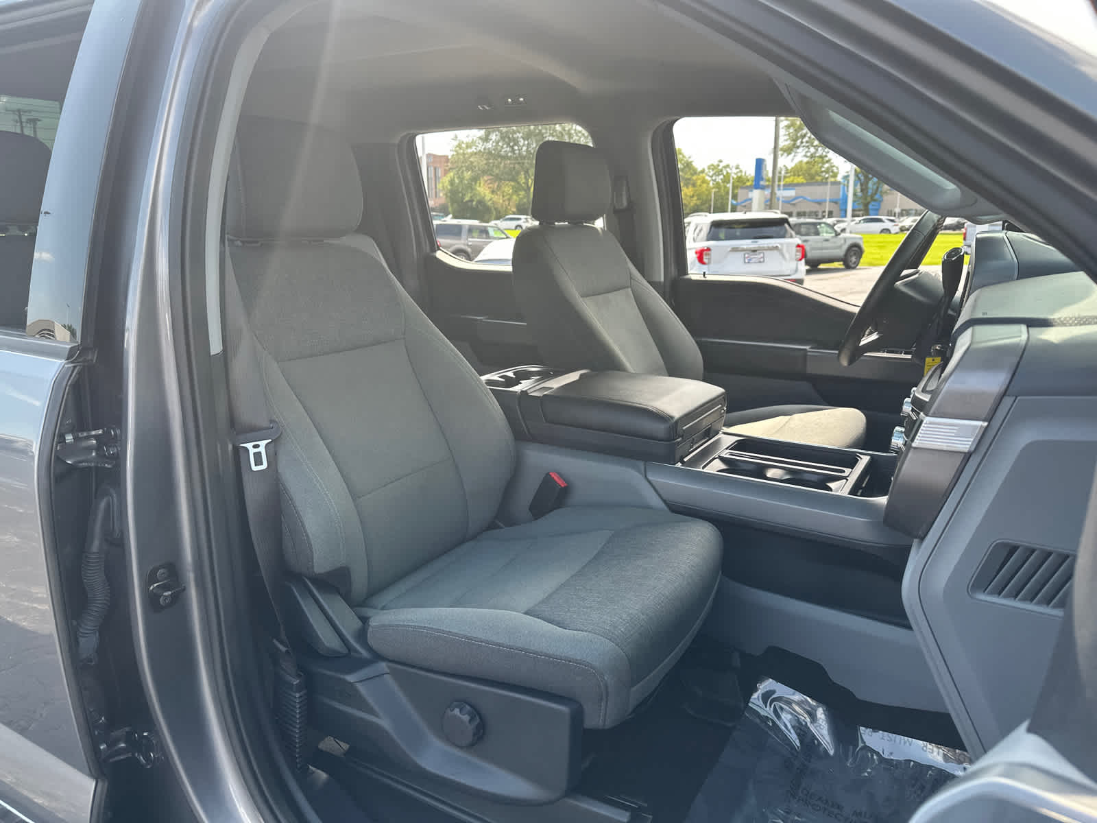 2024 Ford F-150 XLT - Photo 32