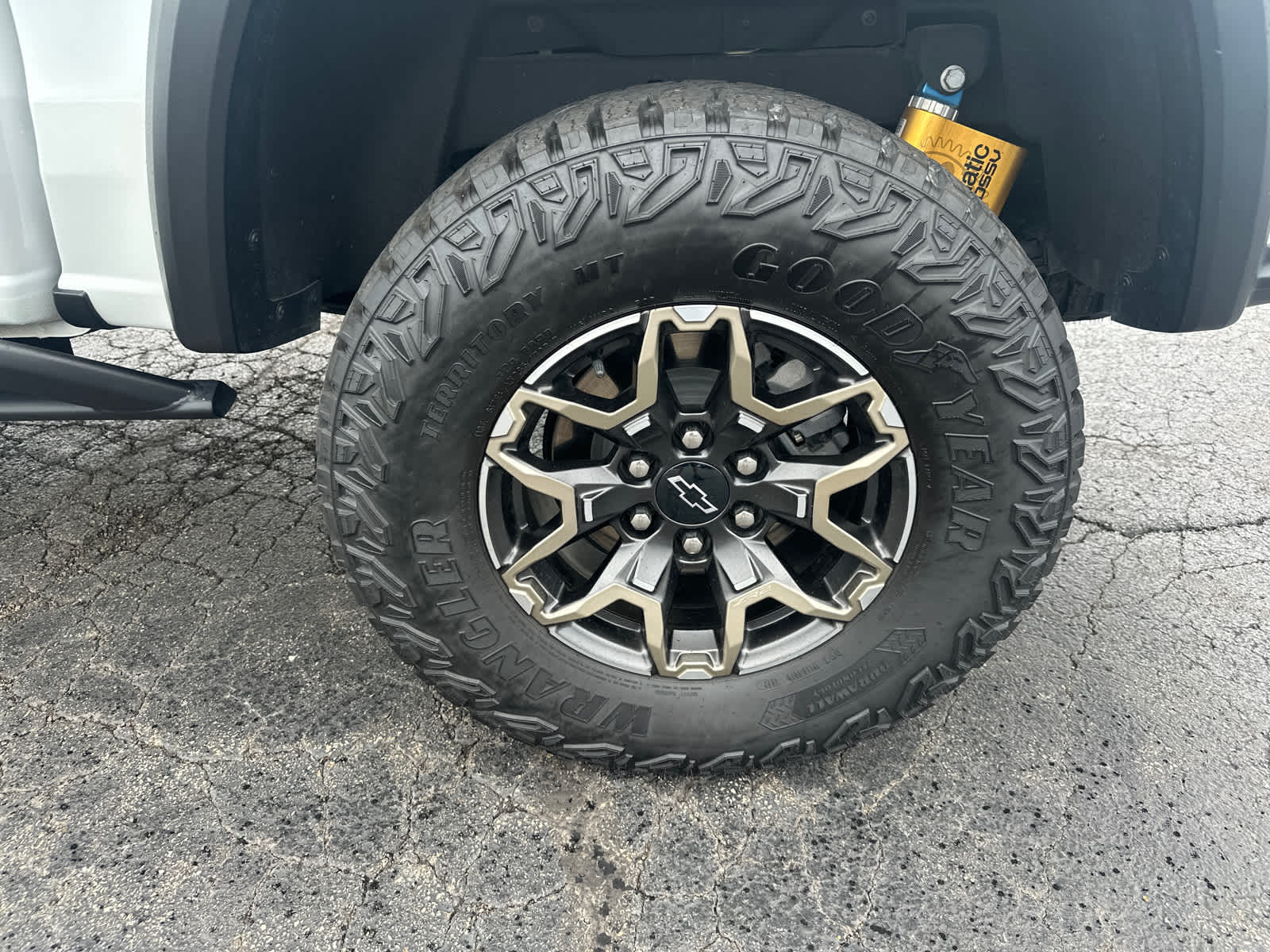 2023 Chevrolet Colorado ZR2 - Photo 14