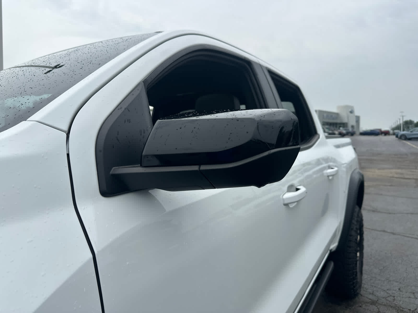 2023 Chevrolet Colorado ZR2 - Photo 12