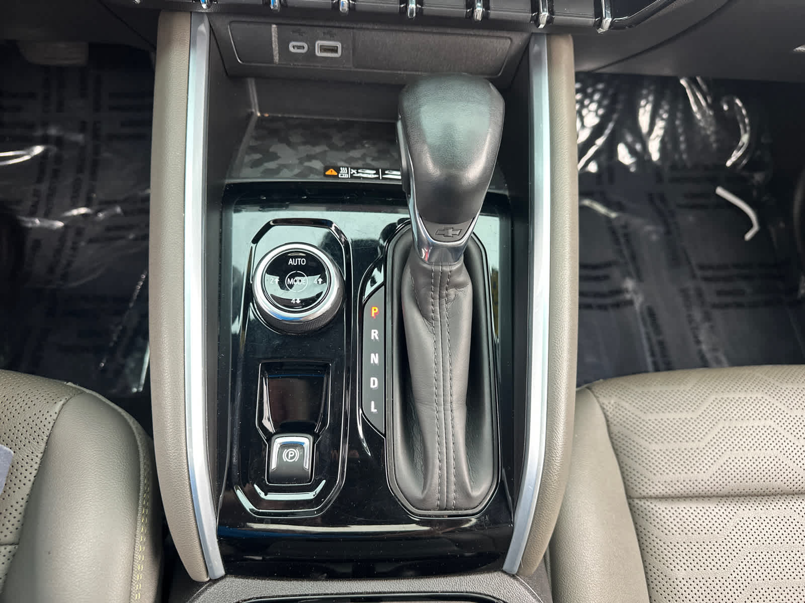 2023 Chevrolet Colorado ZR2 - Photo 24