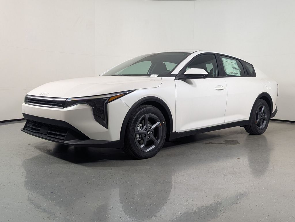 New 2026 Kia K4 LXS Sedan