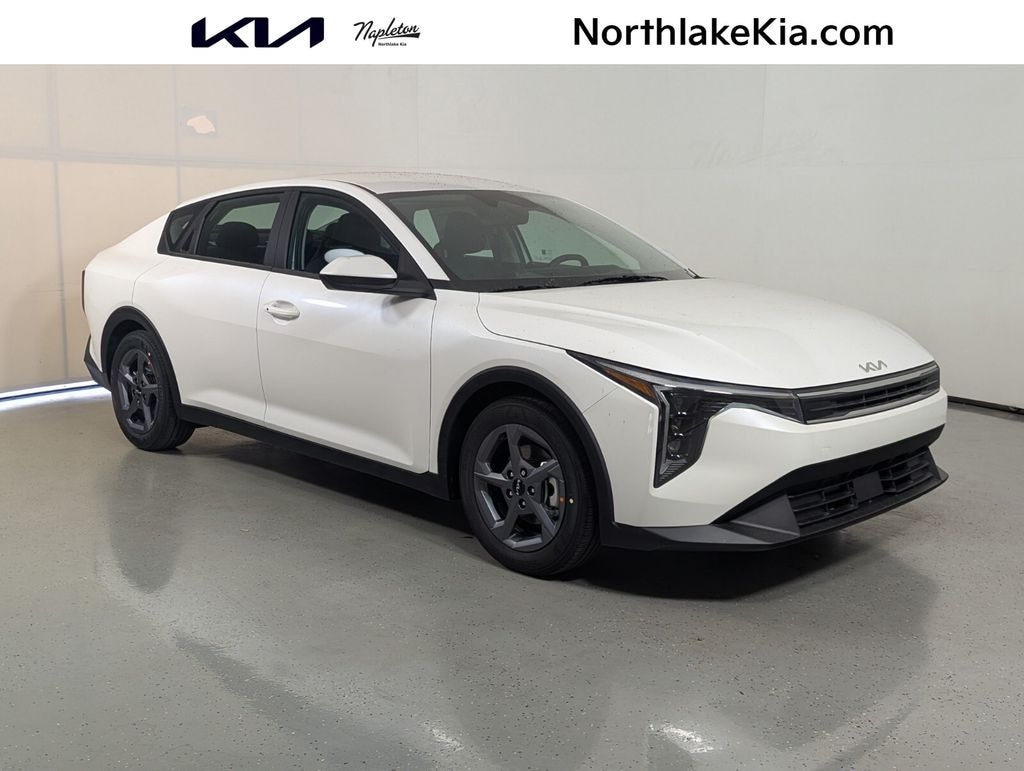 New 2026 Kia K4 LXS Sedan