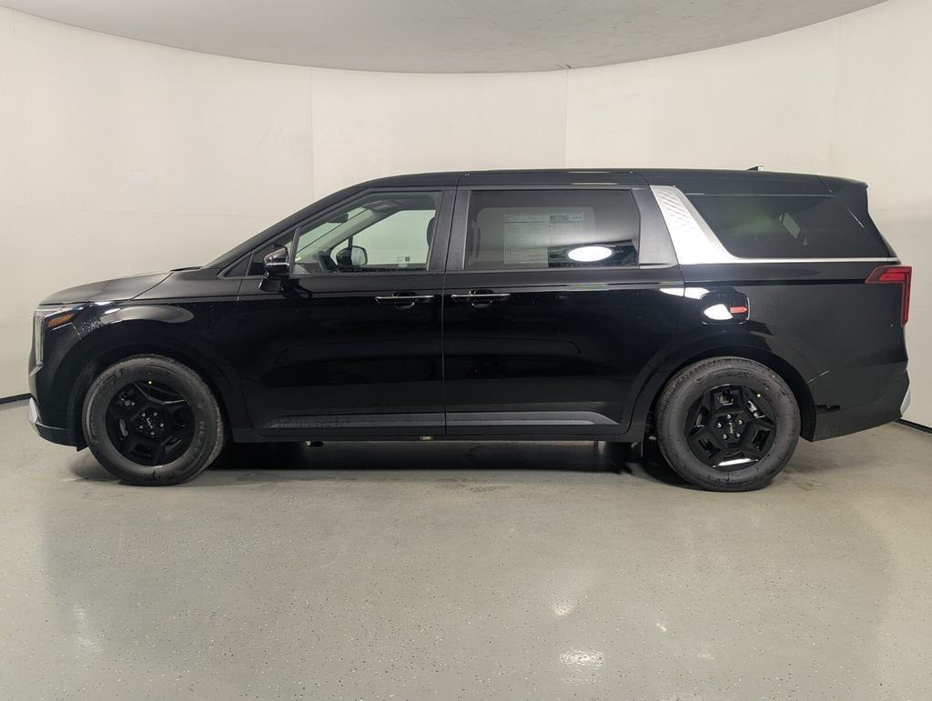 New 2026 Kia Carnival LXS Minivan/Van