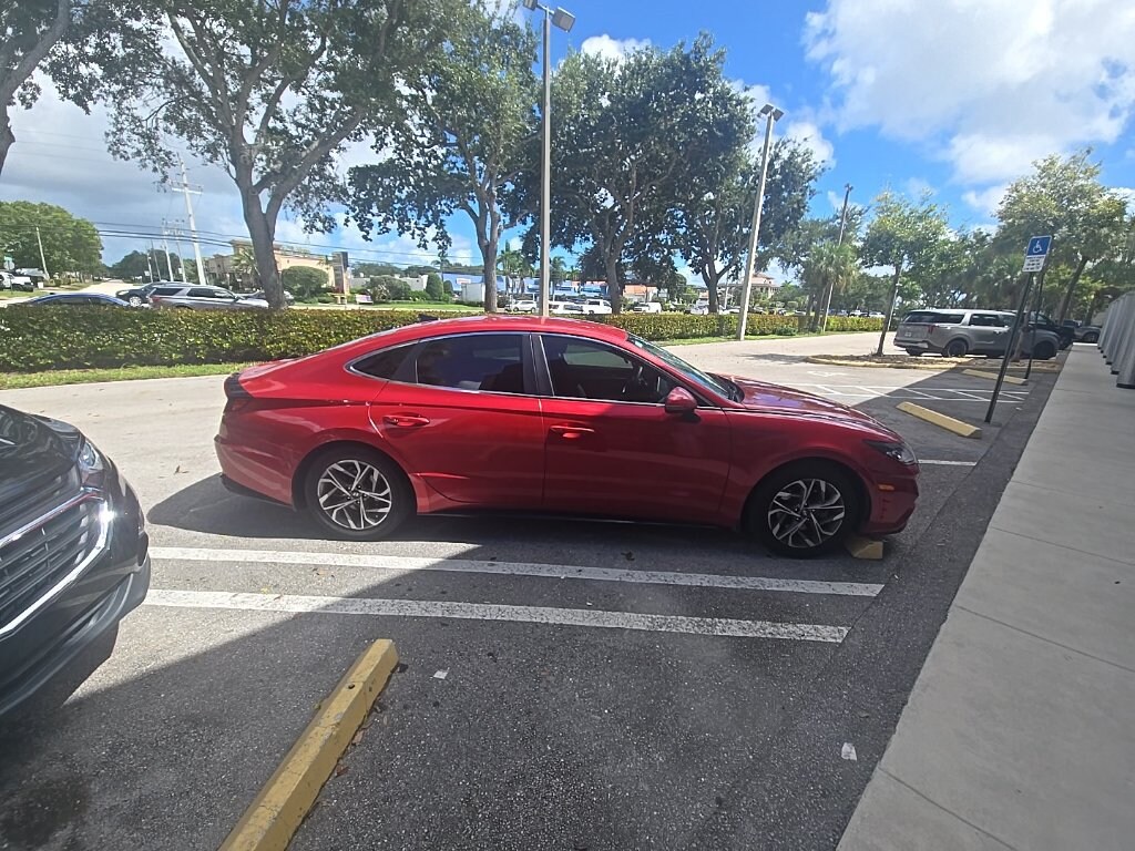 Used 2021 Hyundai Sonata SEL Sedan