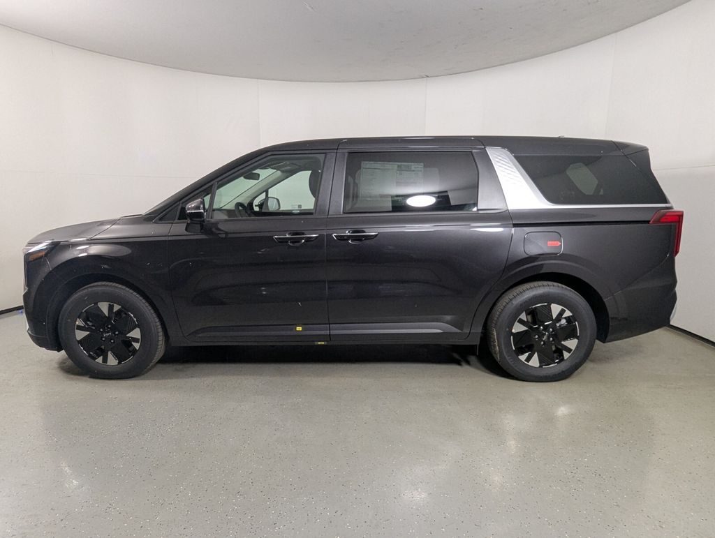 New 2026 Kia Carnival Hybrid LXS Minivan/Van