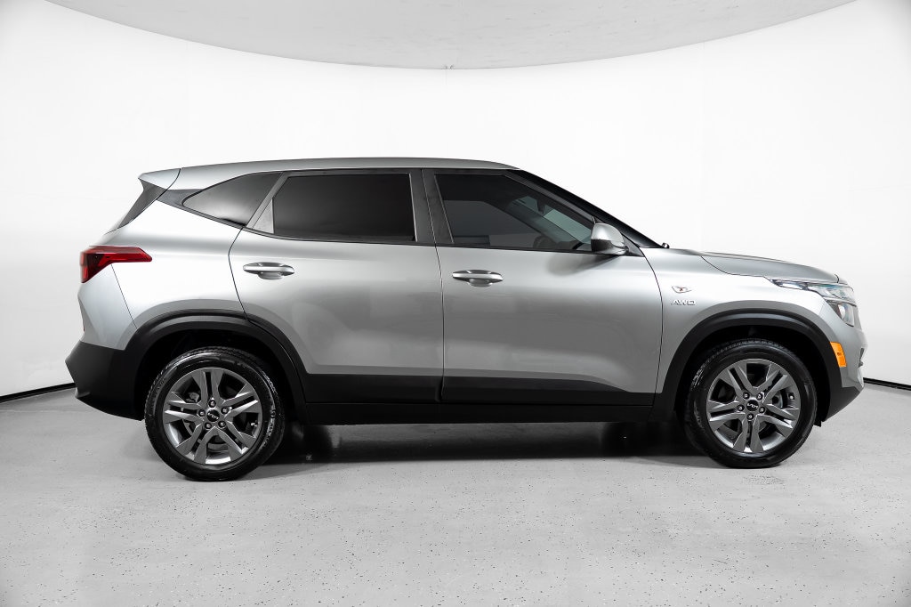 Used 2023 Kia Seltos LX SUV