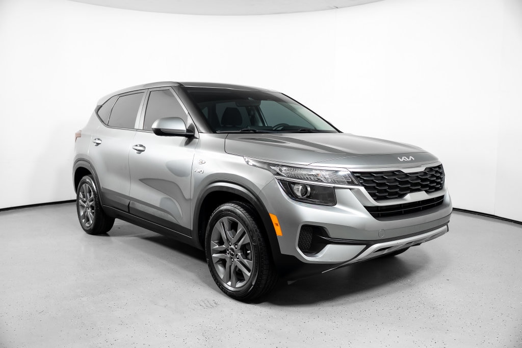 Used 2023 Kia Seltos LX SUV