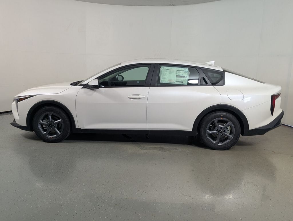 New 2026 Kia K4 LXS Sedan