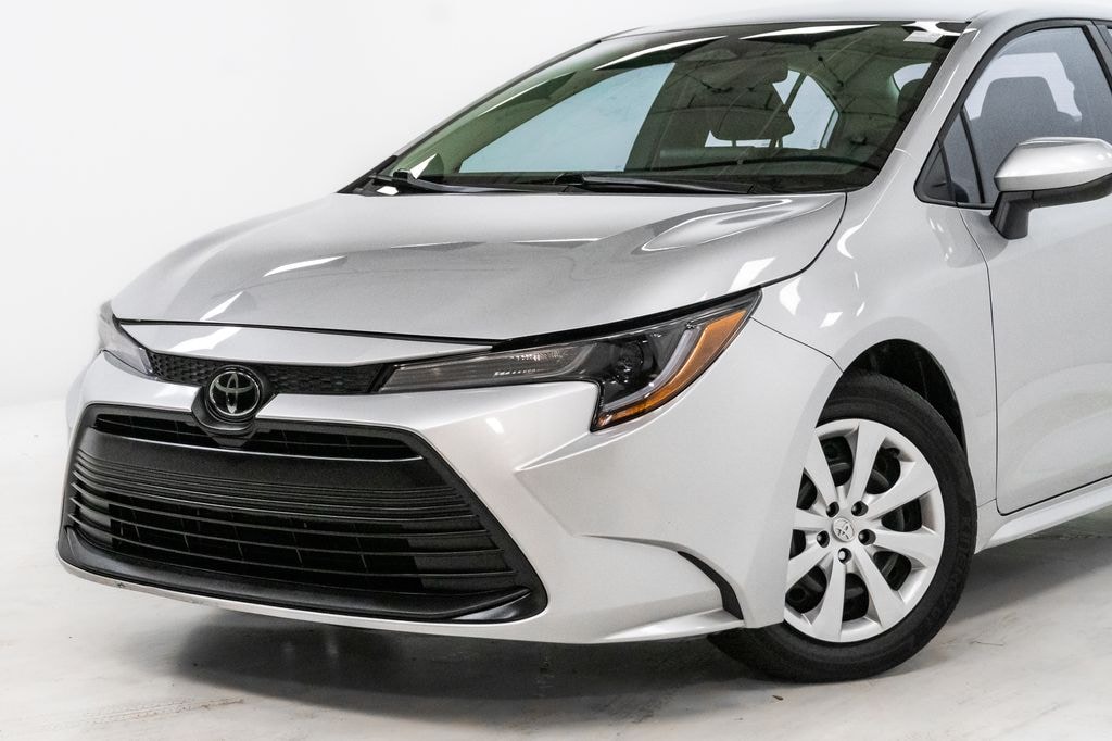 Used 2025 Toyota Corolla LE Sedan