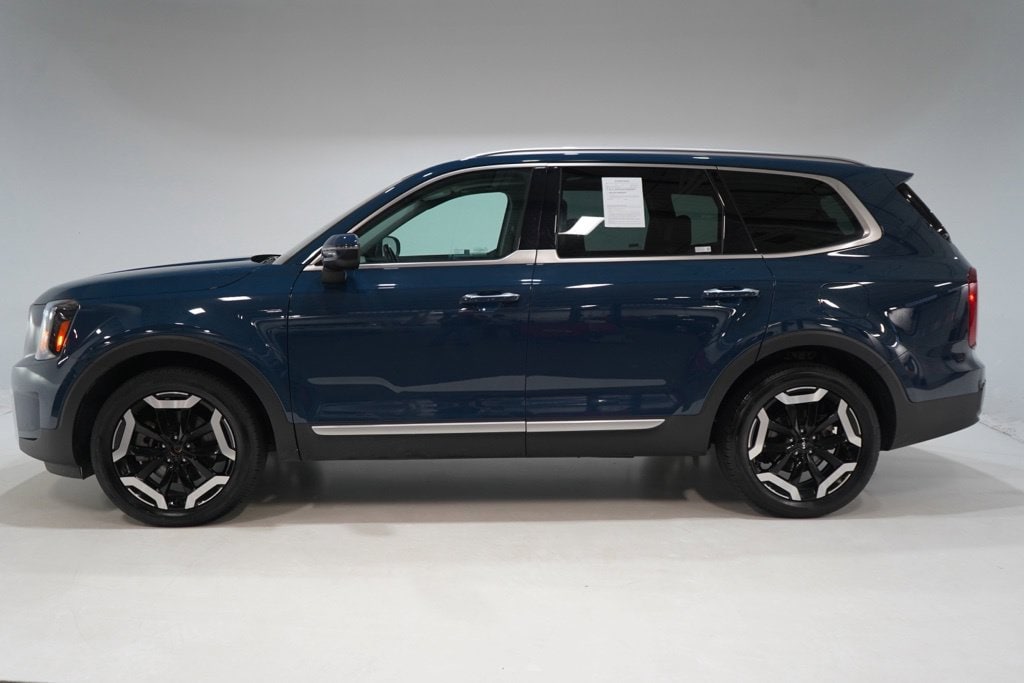 Used 2025 Kia Telluride S SUV