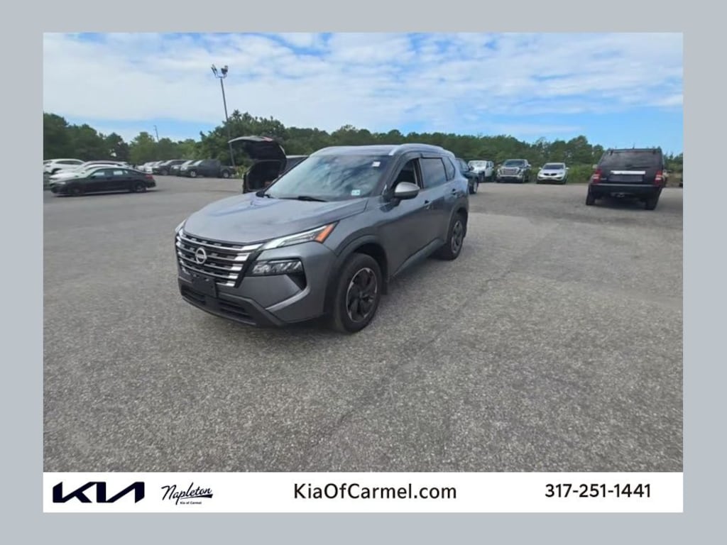 Used 2024 Nissan Rogue SV SUV