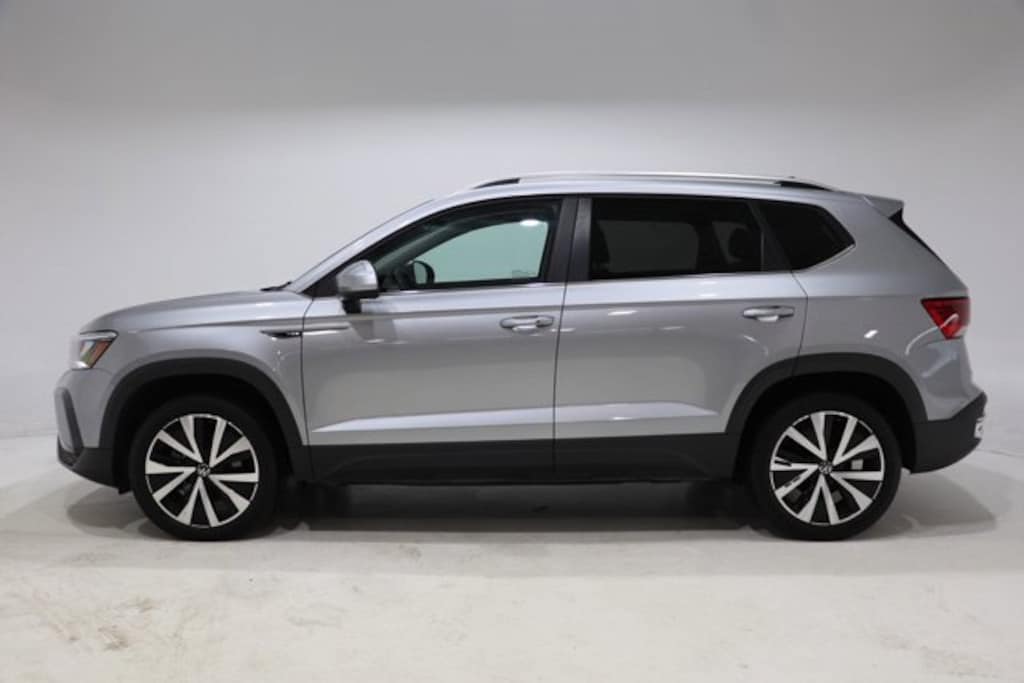 Used 2024 Volkswagen Taos 1.5T SE SUV