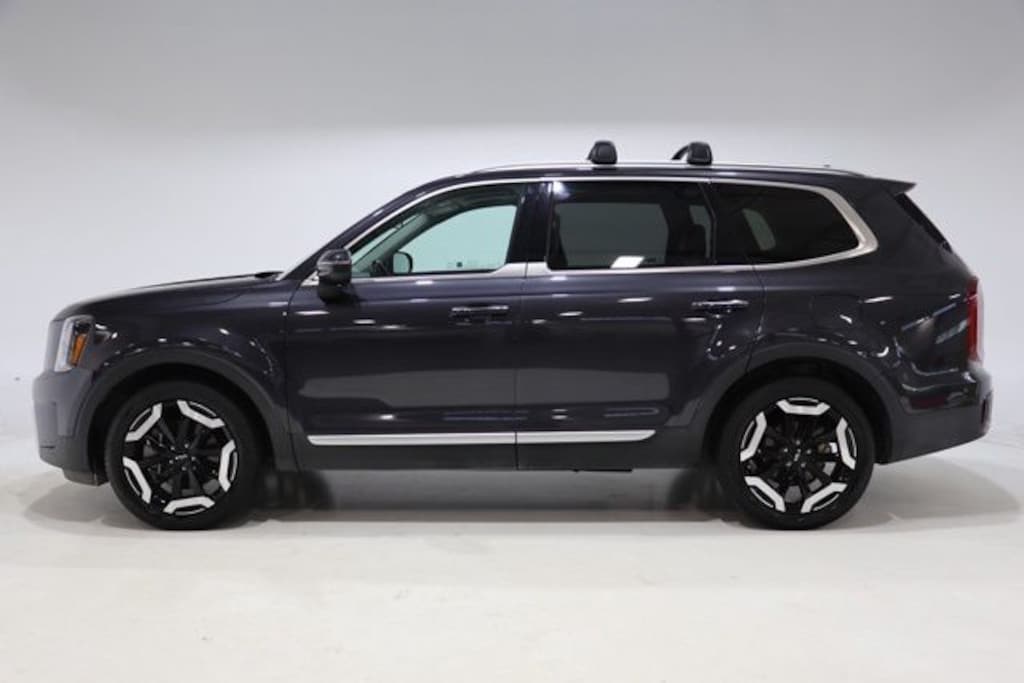Used 2025 Kia Telluride S SUV