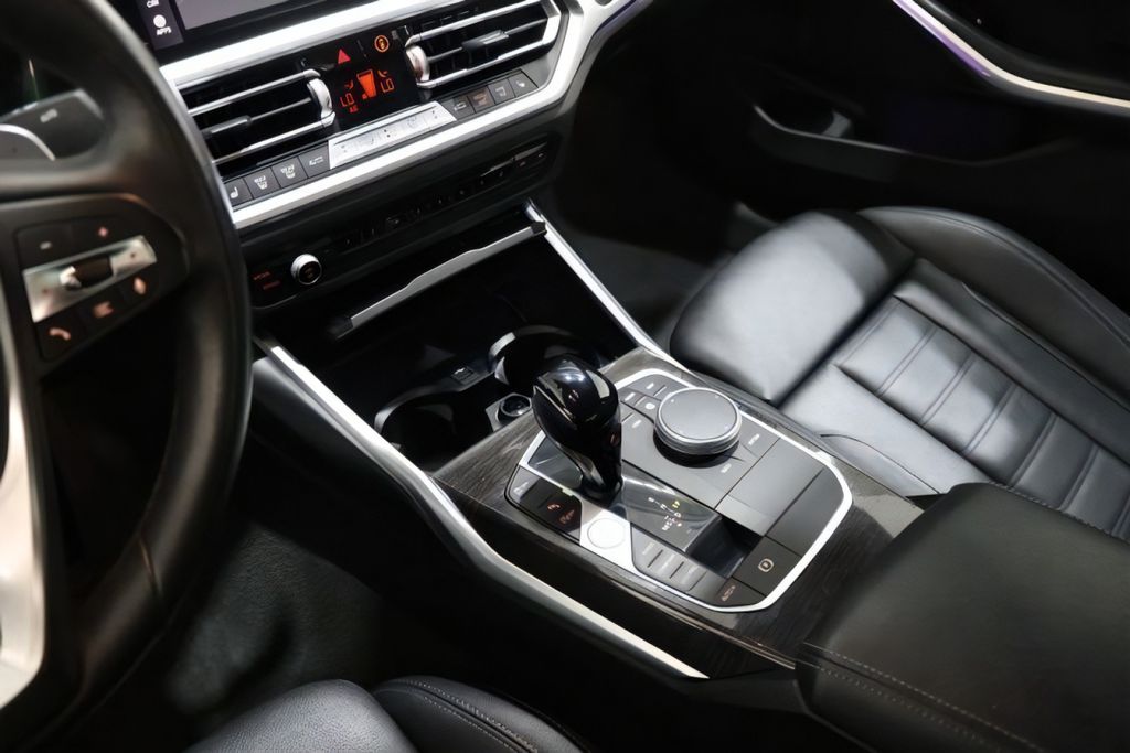 2022 BMW 3 Series 330i - Photo 29