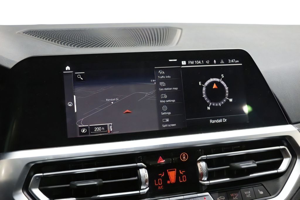 2022 BMW 3 Series 330i - Photo 26