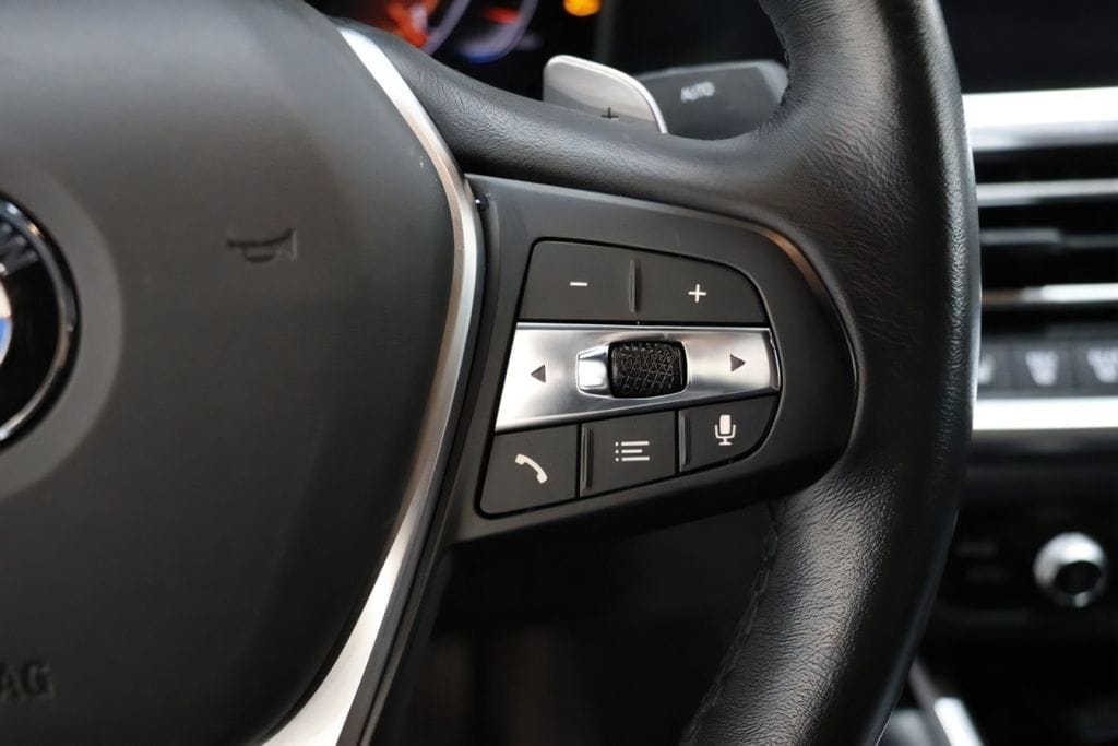 2022 BMW 3 Series 330i - Photo 23