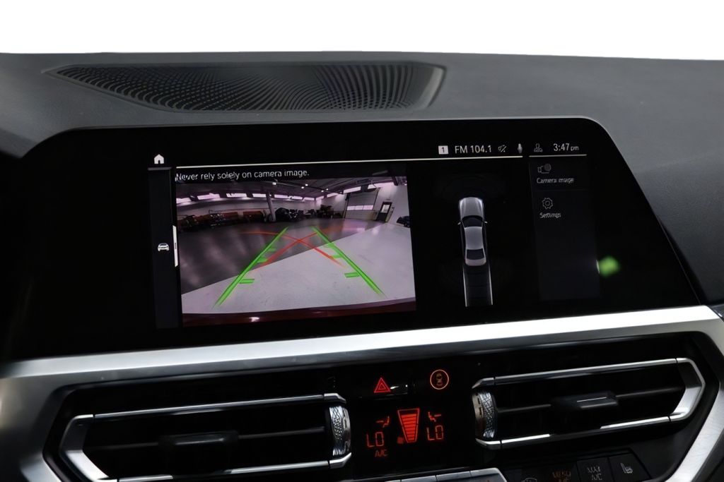 2022 BMW 3 Series 330i - Photo 27