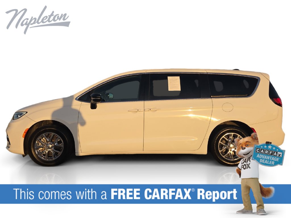 Used 2025 Chrysler Pacifica Select Minivan/Van