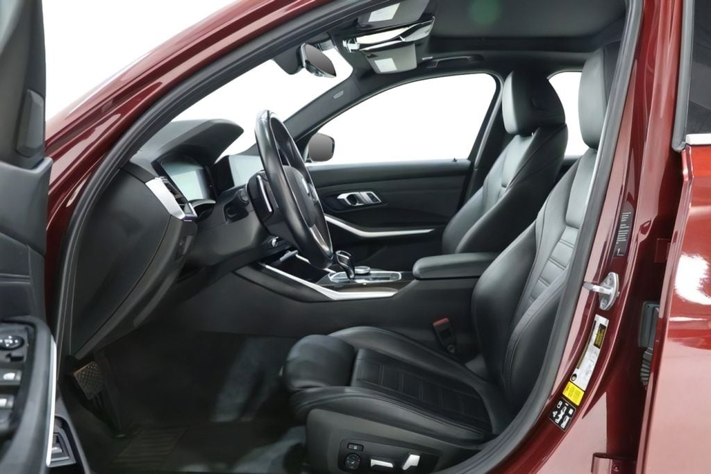 2022 BMW 3 Series 330i - Photo 18