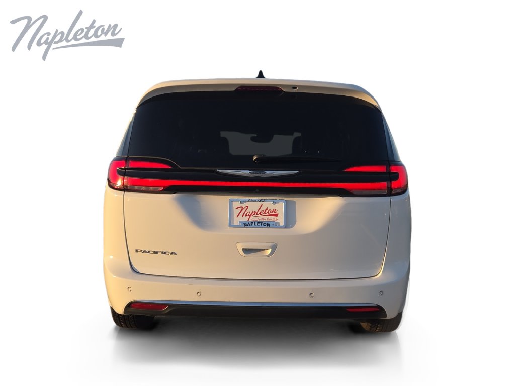 Used 2025 Chrysler Pacifica Select Minivan/Van